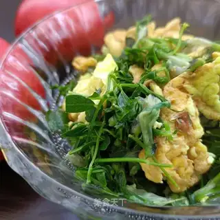 Eggs and wild peas