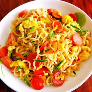 Fried noodles