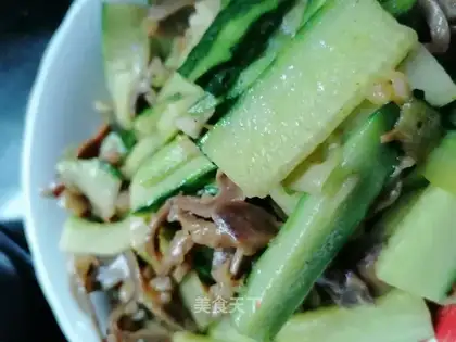 Chicken cucumber