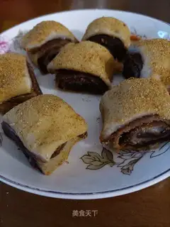 Donkey rolls