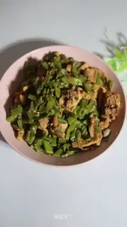 Meatloaf and four season beans