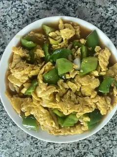Pepper fried eggs