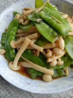 Dutch beans, white mushrooms