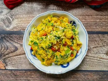 Chicken-creamed eggs
