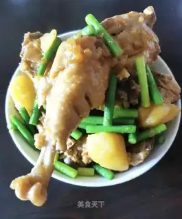 Chicken potatoes and garlic