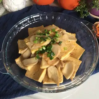 Meat lobes, tofu