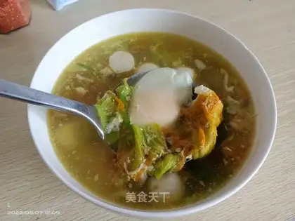 Pumpkin duck egg soup