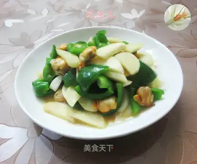 Potato pepper clams are white