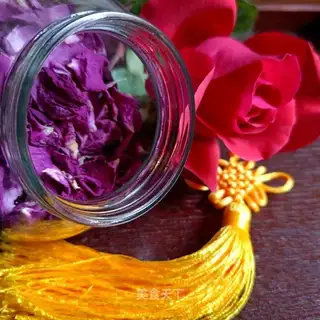 Rose petal dry