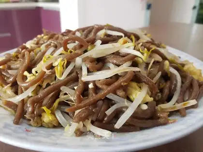 The green bean sprouts and the red potatoes