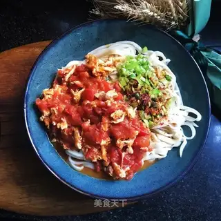 Tomato eggs and noodles
