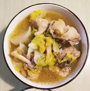 Chicken stew with cabbage