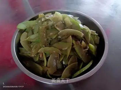 Clear the cucumber