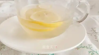 Lemon honey water