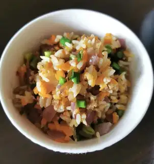 Meat carrot fried rice
