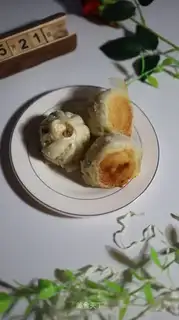 A meat-cray shrimp bun