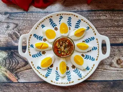 Eggs with ten cranberry garlic juice