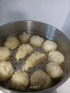 Carrot chicken chest bun