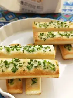 Onion toast