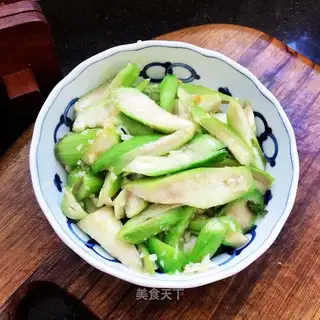walnut oil and silk melon