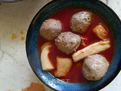 Hotpot meatballs