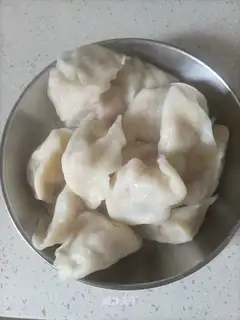 Tomato chicken dumplings