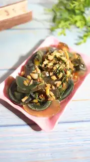 Spicy cold eggs