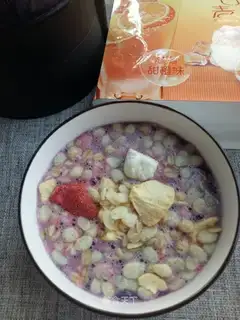 Snacks of potatoes and silver