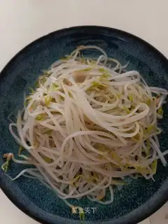 Saltwater green bean sprouts