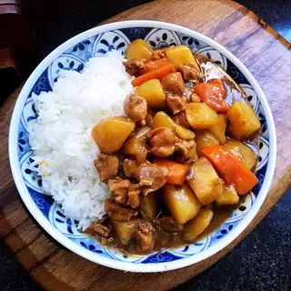Curry chicken