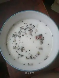 Sheep milk and jelly