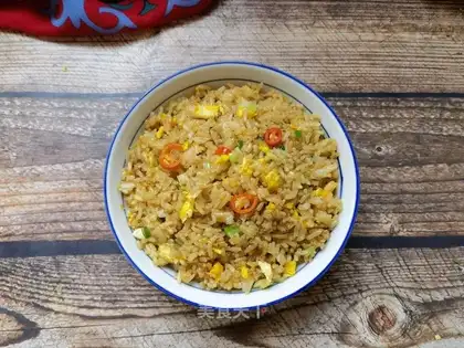 Egg onion fried rice
