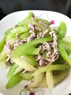 Celery fried meat
