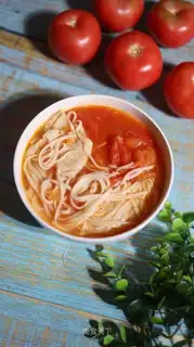 Corpile tomato noodles