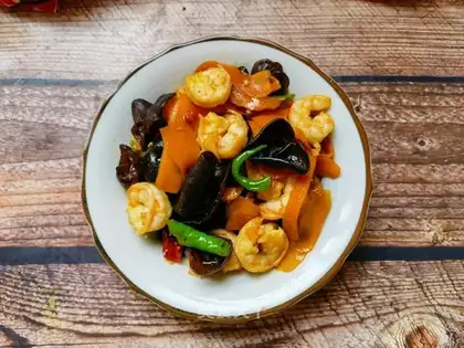 Carrot luminous shrimp