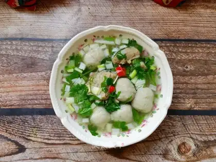Bone soup, yellowfish balls