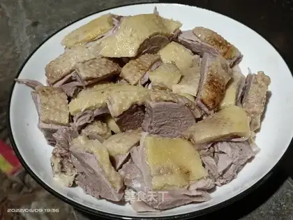 White duck cut