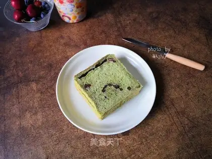 Bean with tea toast
