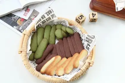 Cat tongue crackers