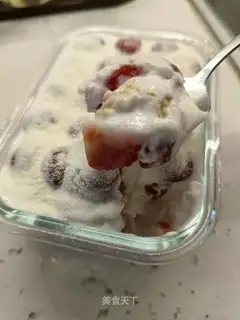 Strawberry yogurt box