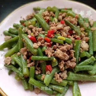 The meat and the beans