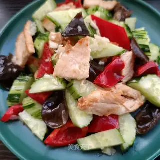 Chicken with cucumber