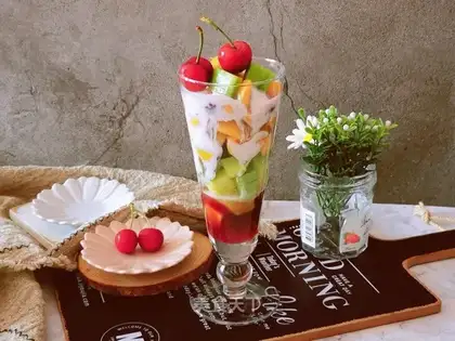 Yogurt and fruit