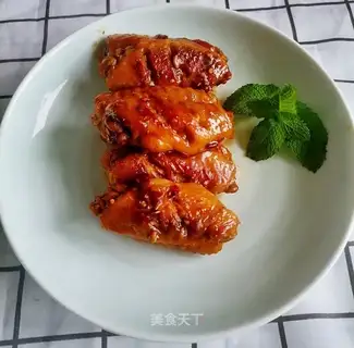Red chicken wings