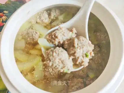 Tomato meatball soup