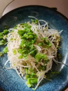 Green bean sprouts