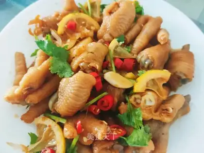 Sour lemon chicken claws
