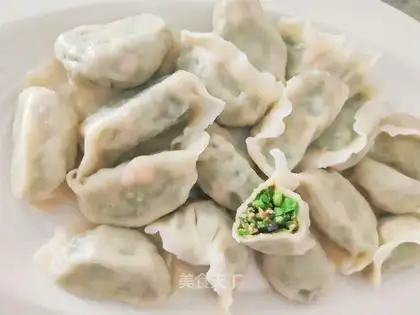 Pork cuisine, three fresh dumplings