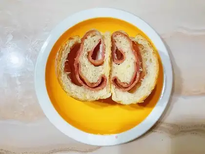 Bacon cheese rolls