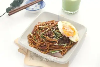 Roast corn noodles